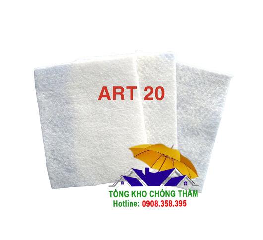 Nhân công đang trải vải địa kỹ thuật ART 11 trên một mặt bằng dự án, đảm bảo độ phẳng và không có nếp gấp